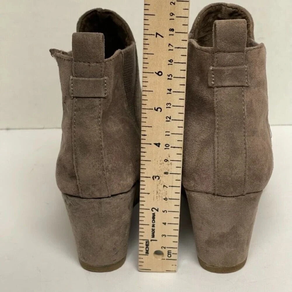 Dunes Zoey Women 7.5 Taupe Faux Suede‎ Wedge Ankle Booties Boots Round Toe